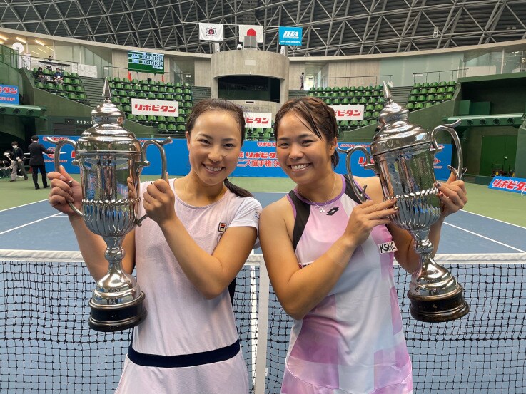 职业网球选手井上美雅和大前明子