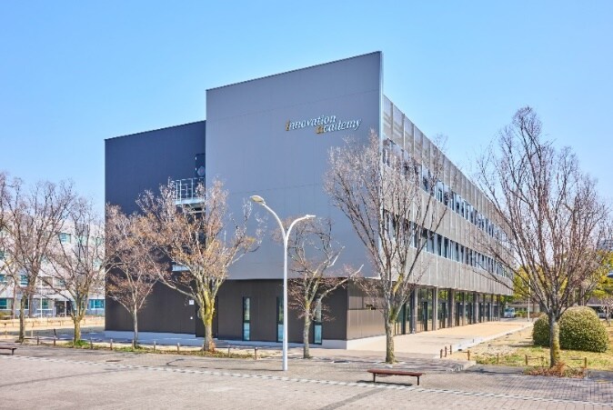 中百舌鸟校区智能能源楼