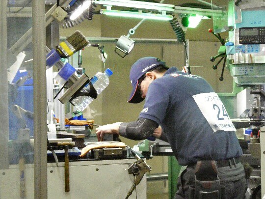 谷冈幸